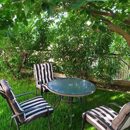 House With Garden Netflix Villa Nea Kerasia Exterior photo
